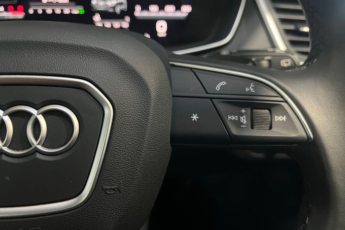 2025 Audi Q5 40 TDI Sport