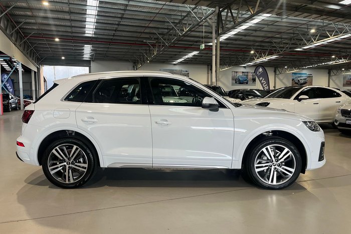 2025 Audi Q5 40 TDI Sport