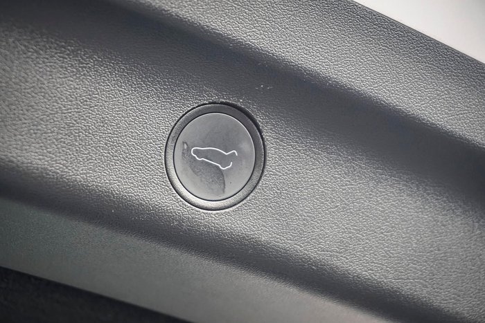 2022 Tesla Model Y Rear-Wheel Drive