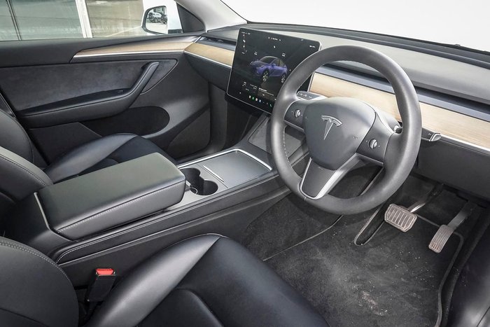 2022 Tesla Model Y Rear-Wheel Drive