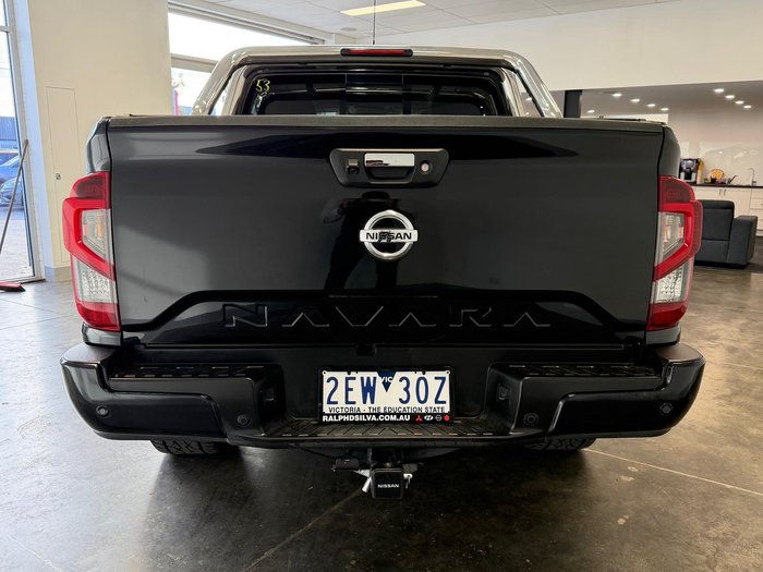 2022 Nissan Navara ST-X