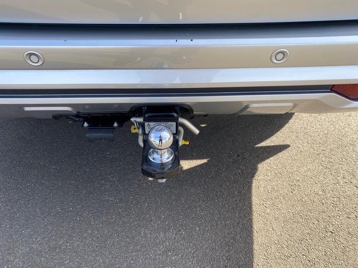 2023 Mitsubishi Pajero Sport GLS
