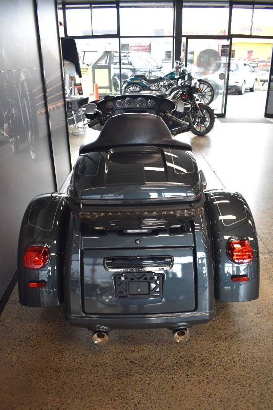 2025 HARLEY-DAVIDSON FLHTCUTG TRI GLIDE U/CLC 114