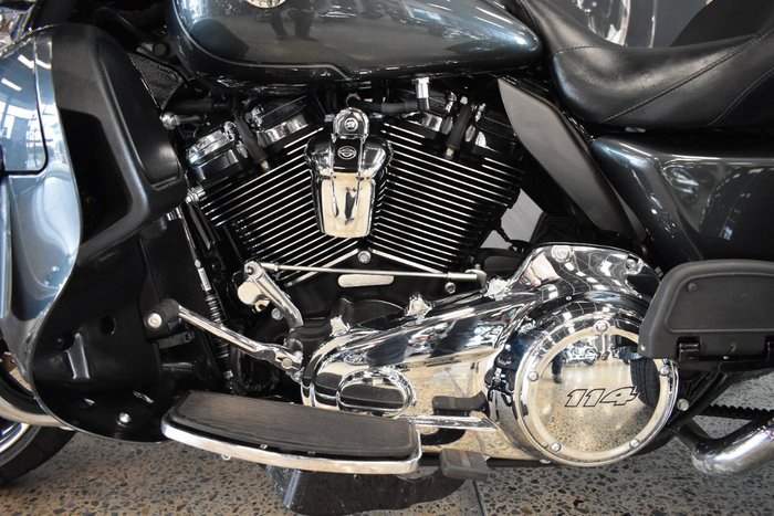 2025 HARLEY-DAVIDSON FLHTCUTG TRI GLIDE U/CLC 114