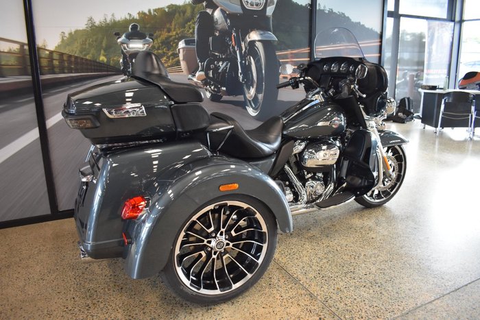 2025 HARLEY-DAVIDSON FLHTCUTG TRI GLIDE U/CLC 114
