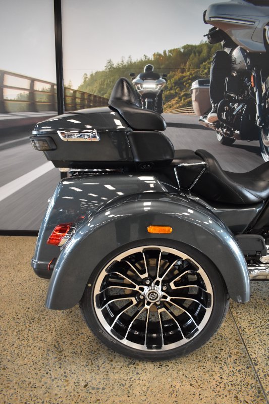 2025 HARLEY-DAVIDSON FLHTCUTG TRI GLIDE U/CLC 114