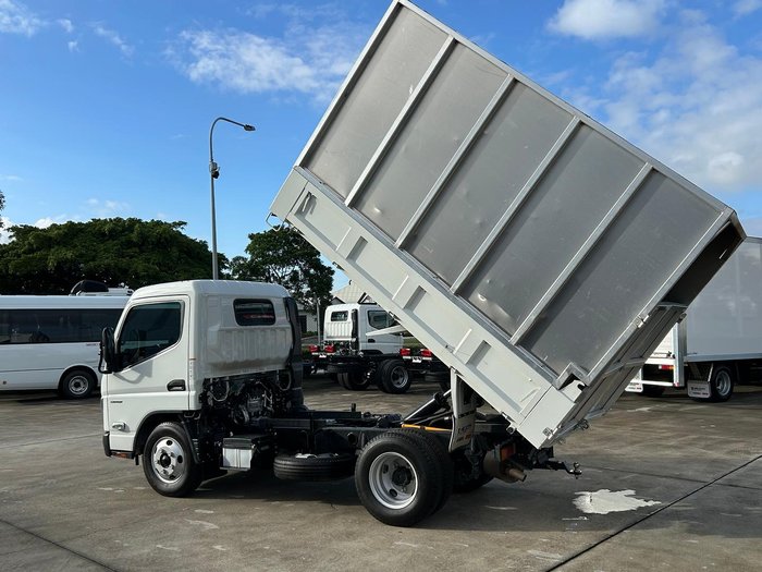 2024 Fuso Canter 615 Tipper WHITE