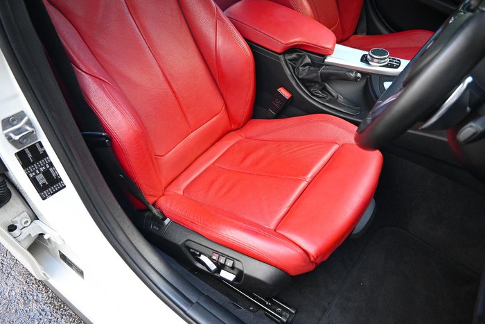 2017 BMW 3 Series 330i Sport Line