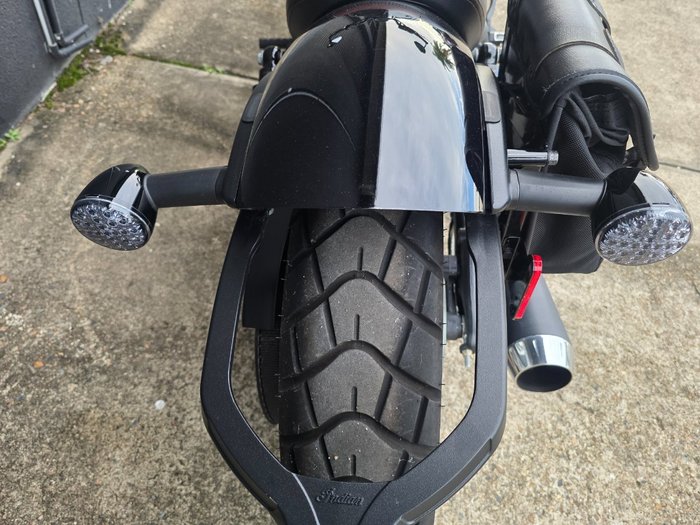 2018 Indian SCOUT BOBBER THUNDER BLACK BLACK