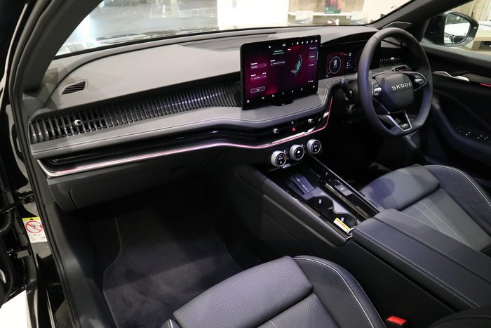 2026 SKODA Superb 195TSI Sportline