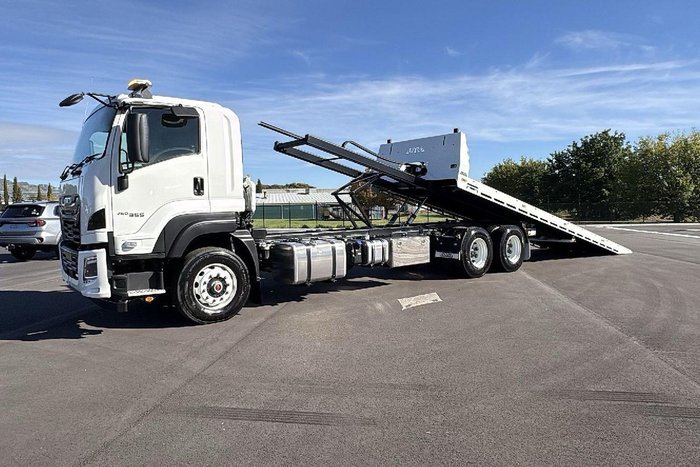 2025 Isuzu F Series