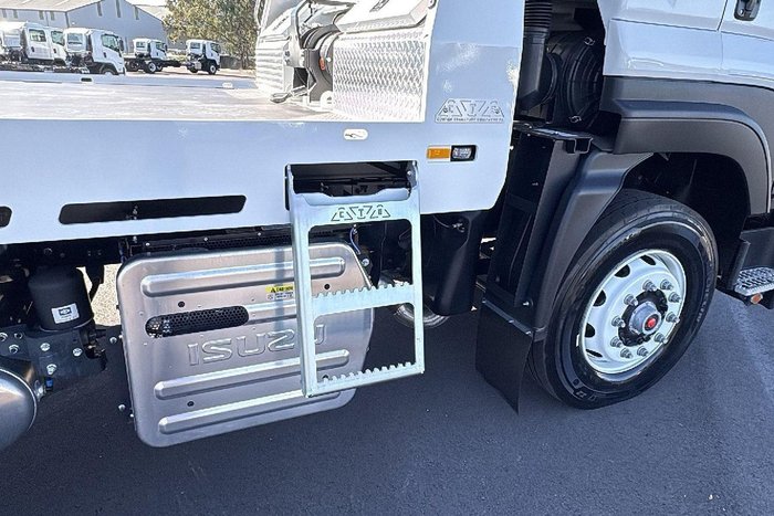 2025 Isuzu F Series
