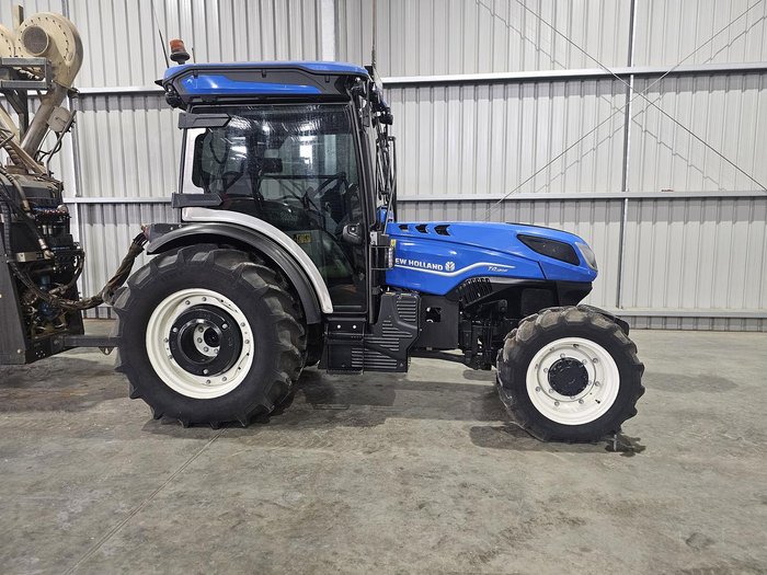 2023 New Holland T4.120F