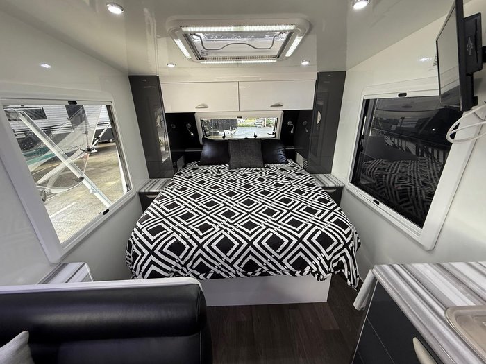 2021 Regent Discoverer
