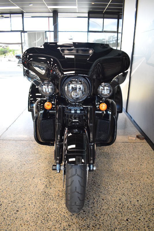 2025 HARLEY-DAVIDSON FLHTCUTG TRI GLIDE U/CLC 114