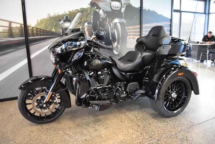 2025 HARLEY-DAVIDSON FLHTCUTG TRI GLIDE U/CLC 114