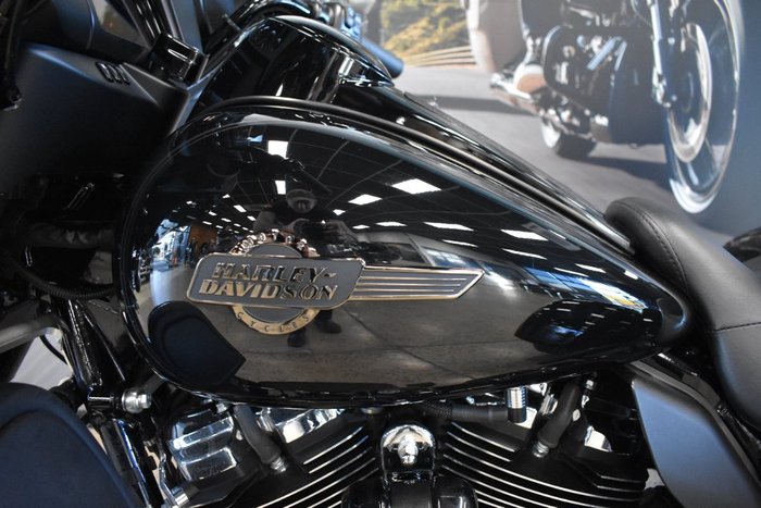2025 HARLEY-DAVIDSON FLHTCUTG TRI GLIDE U/CLC 114