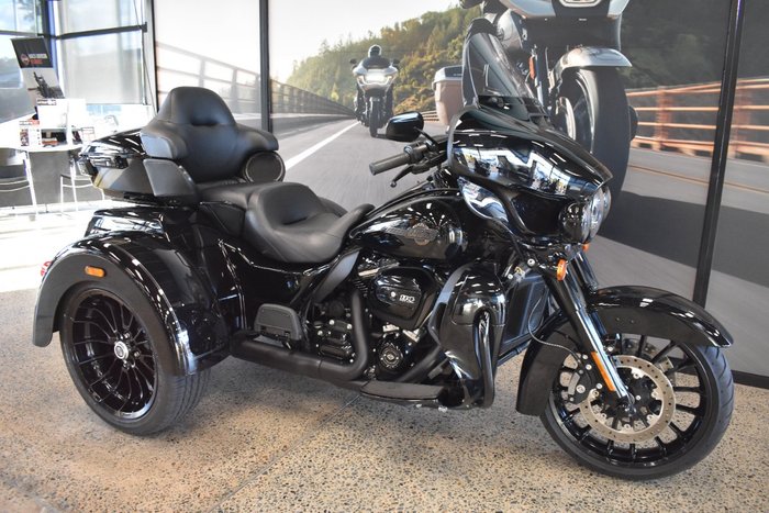 2025 HARLEY-DAVIDSON FLHTCUTG TRI GLIDE U/CLC 114