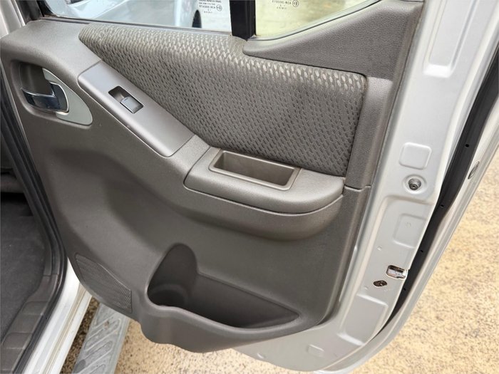 2013 NISSAN NAVARA ST (4x4)