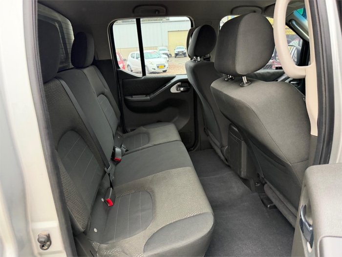 2013 NISSAN NAVARA ST (4x4)