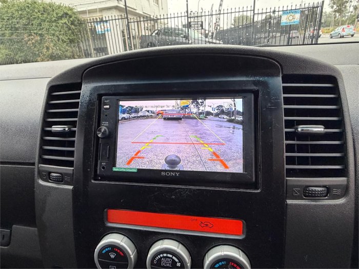 2013 NISSAN NAVARA ST (4x4)