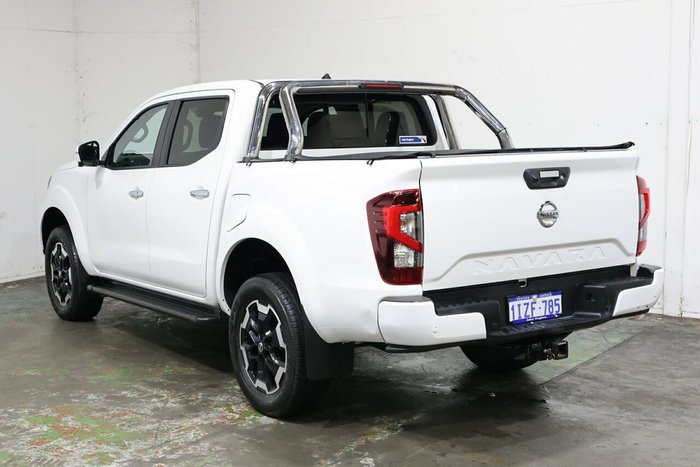 2022 Nissan Navara ST-X