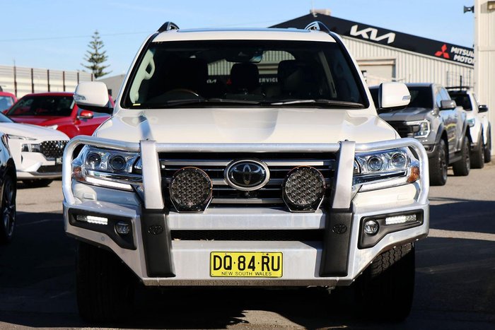 2021 Toyota Landcruiser Sahara VDJ200R 4X4 Dual Range WHITE
