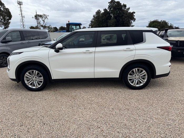 2022 Mitsubishi Outlander ES ZM MY22.5 White