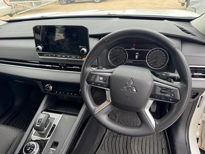2022 Mitsubishi Outlander ES ZM MY22.5 White