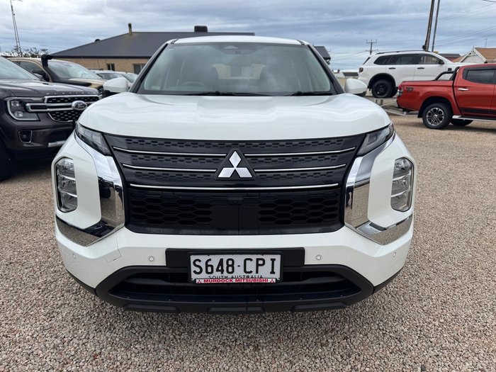 2022 Mitsubishi Outlander ES ZM MY22.5 White