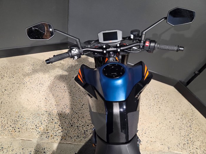 2024 Ktm 890 DUKE ORANGE