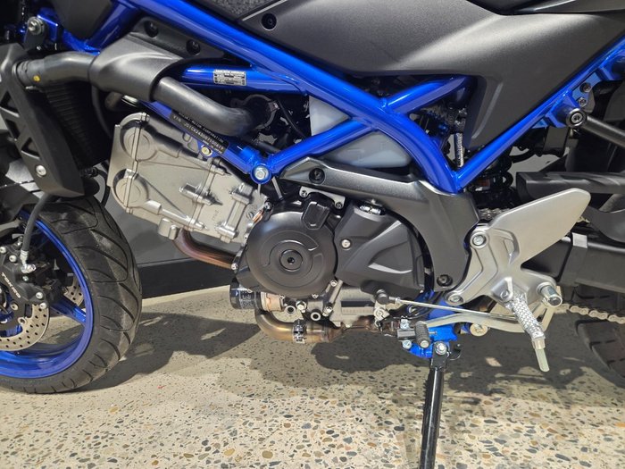 2025 Suzuki SV650 BLUE