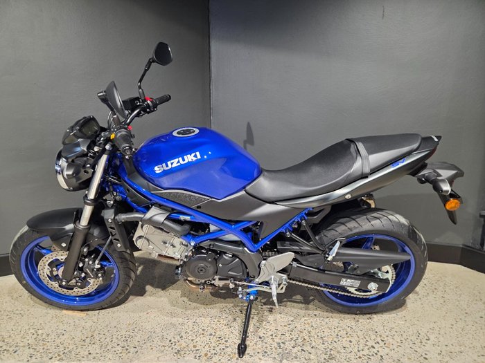 2025 Suzuki SV650 BLUE