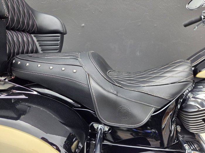 2017 Indian CHIEF CLASSIC BLACK