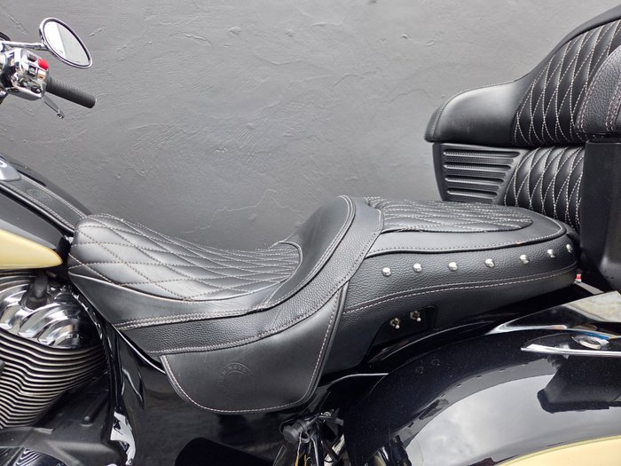 2017 Indian CHIEF CLASSIC BLACK