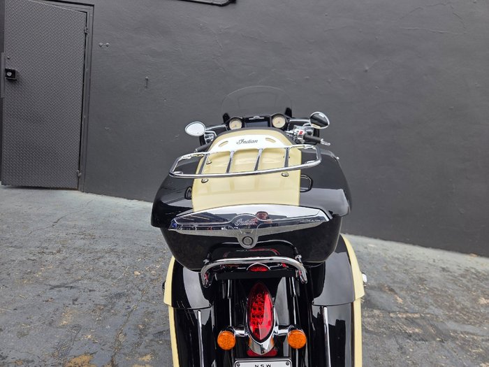 2017 Indian CHIEF CLASSIC BLACK