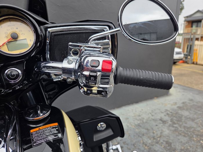 2017 Indian CHIEF CLASSIC BLACK