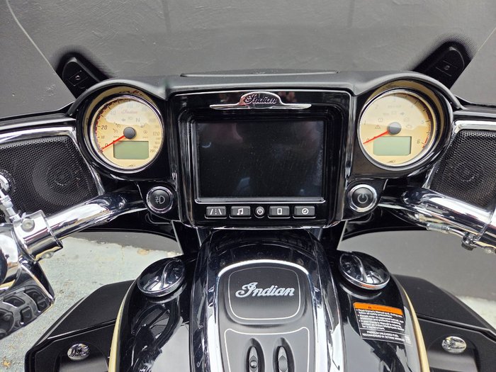2017 Indian CHIEF CLASSIC BLACK