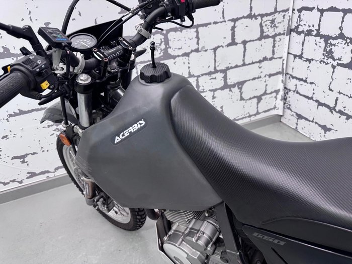 2018 Suzuki DR650SE DR Black