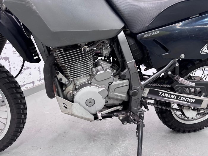 2018 Suzuki DR650SE DR Black