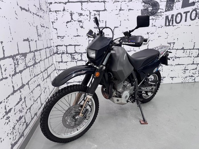 2018 Suzuki DR650SE DR Black