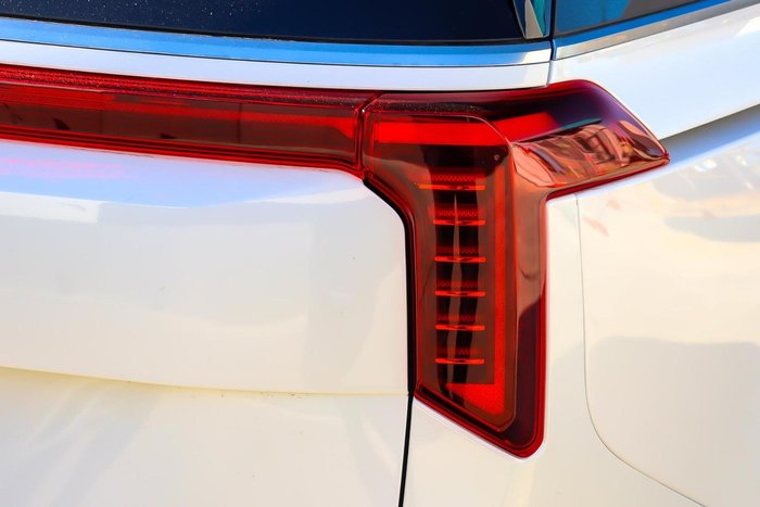 2025 Kia Carnival GT-Line HEV