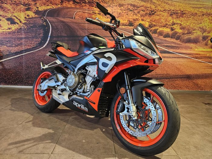 2022 Aprilia Tuono 660 LAMS Tuono Black