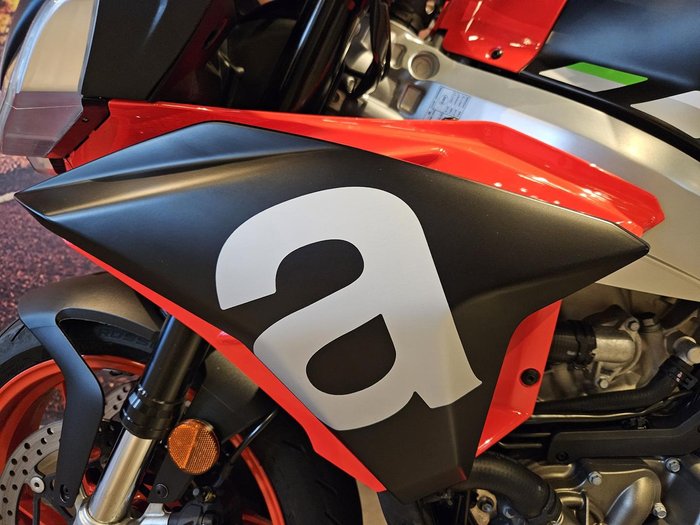 2022 Aprilia Tuono 660 LAMS Tuono Black