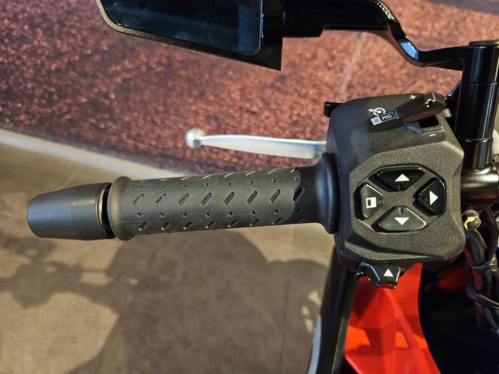 2022 Aprilia Tuono 660 LAMS Tuono Black