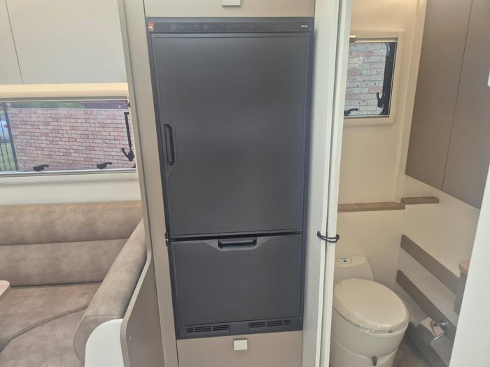 2025 New Age Caravans Manta Ray Mr16er