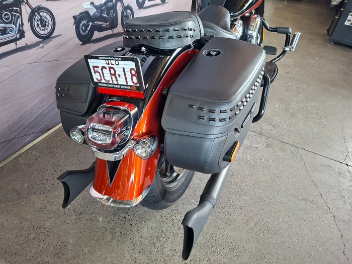 2025 HARLEY-DAVIDSON FLHC HERITAGE CLASSIC (117)