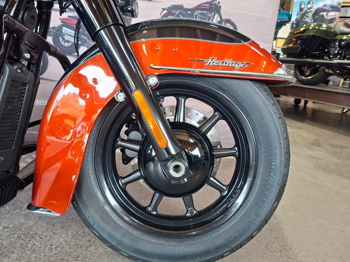2025 HARLEY-DAVIDSON FLHC HERITAGE CLASSIC (117)