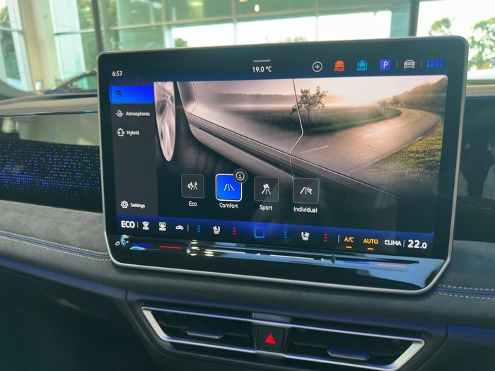 2026 Volkswagen Tiguan 200TSI eHybrid R-Line