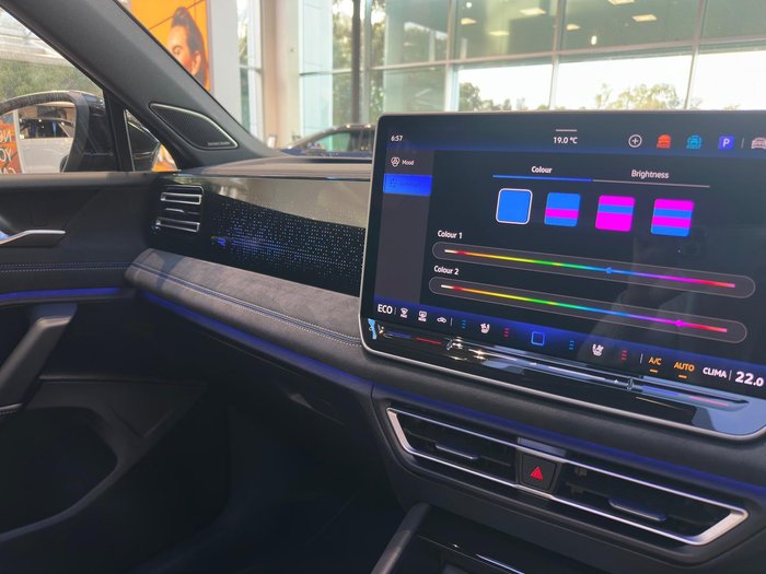 2026 Volkswagen Tiguan 200TSI eHybrid R-Line